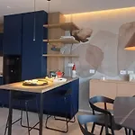 Penthouse Petroni 19 *