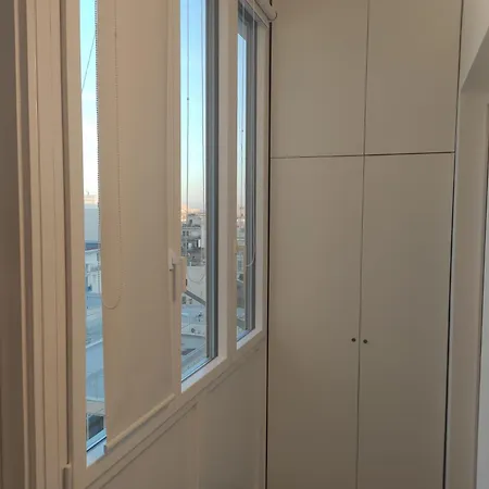 Penthouse Petroni 19